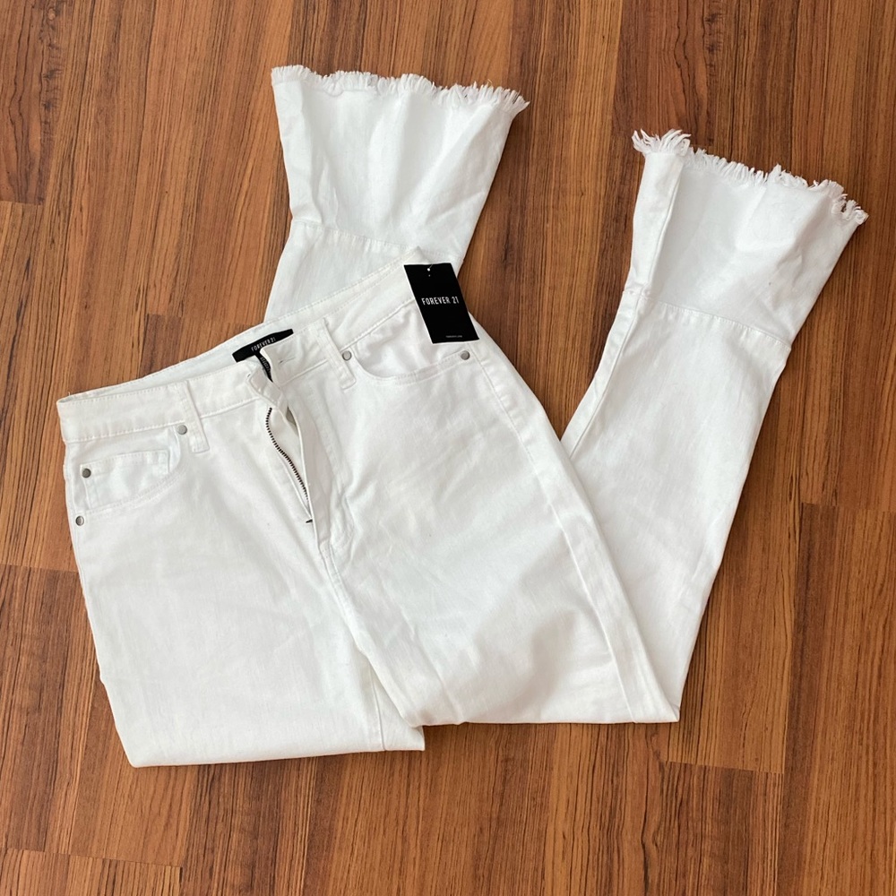 Forever 21 white Flare bottom Jeans NWT